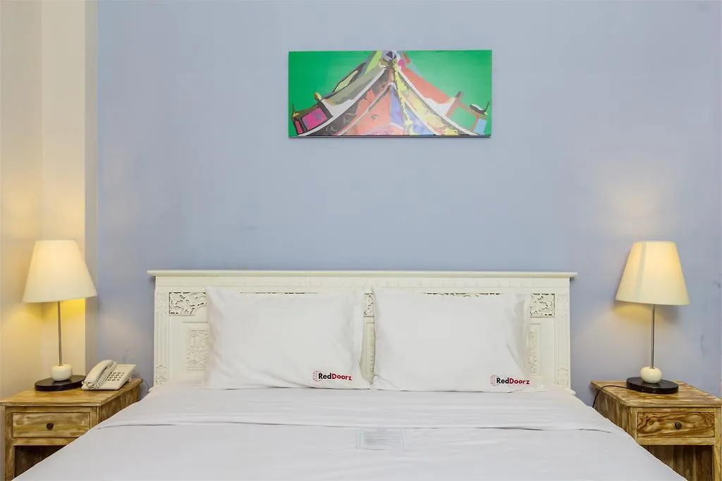 Reddoorz Plus @ Gunung Salak Street Denpasar (Bali)